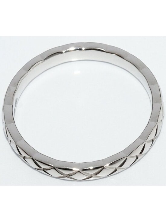 Crushing the ring game @chanelofficial @londonjewelers  Chanel Pt950 Coco Crush Wedding Ring Width 28 mm